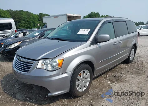 2015 Chrysler Town & Country Touring z USA, uszkodzony, nr VIN 2C4RC1BG0FR522141